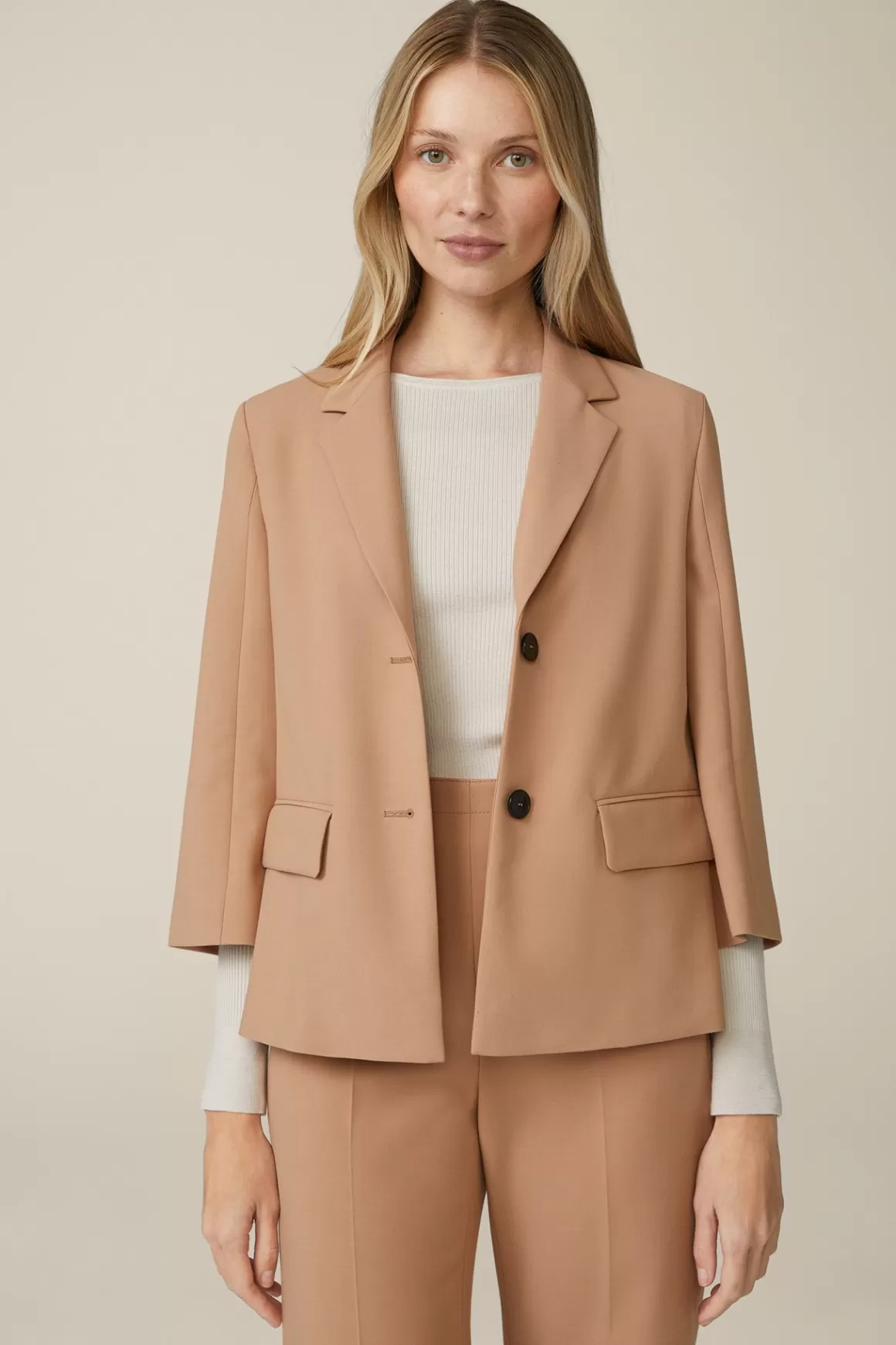 Crepe Blazer Jacket In Camel<Windsor Outlet