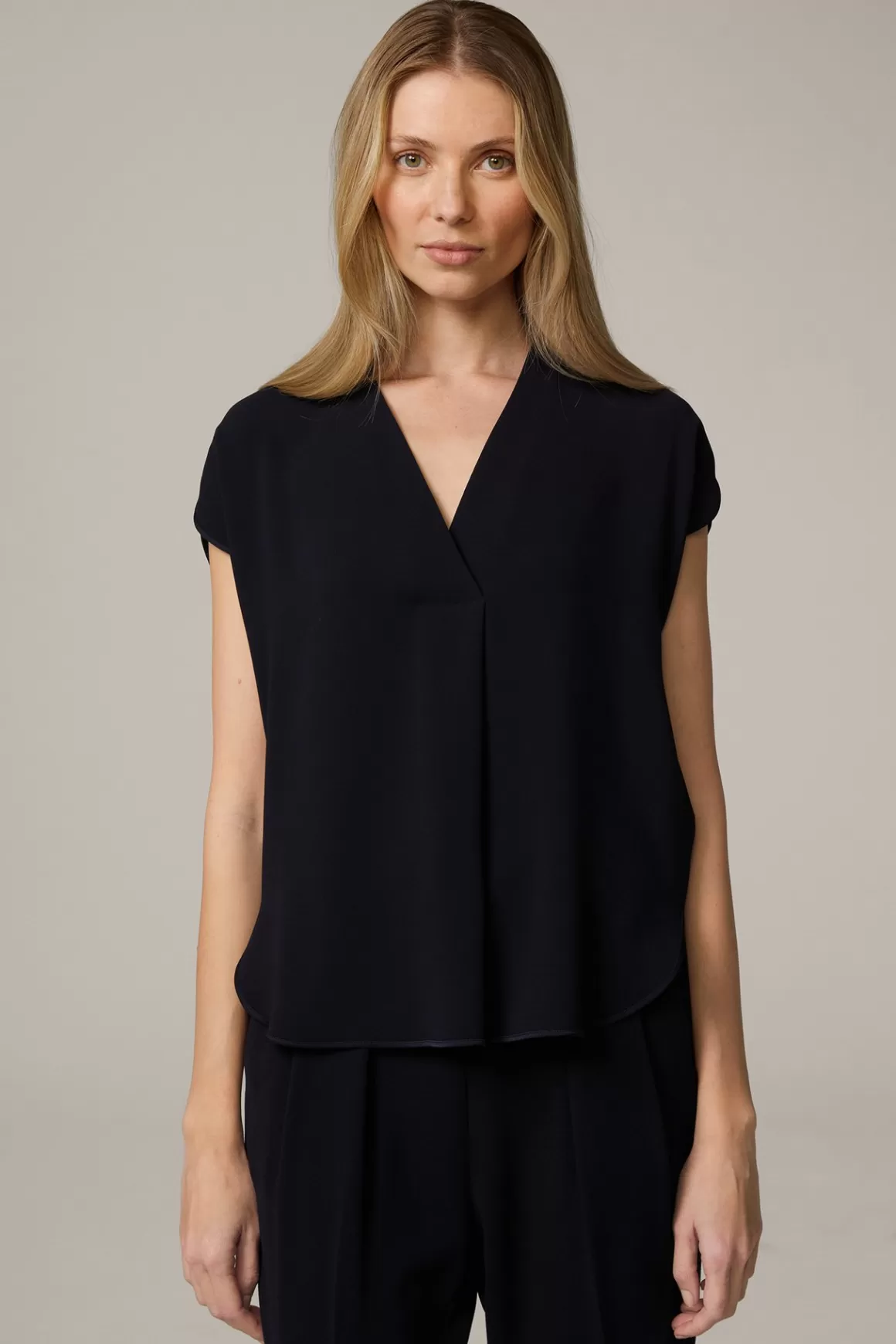 Crepe Blouse Top In Navy<Windsor Best